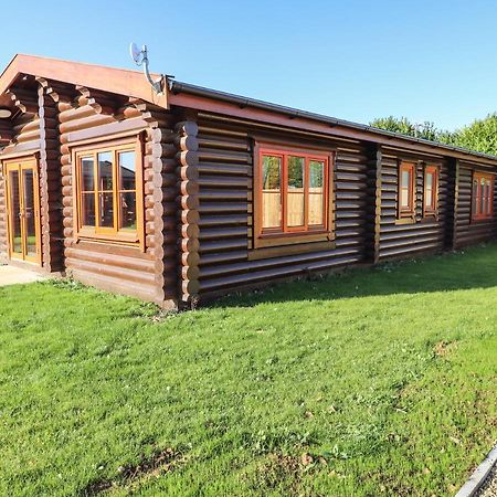 Holly Lodge Oakham Bagian luar foto
