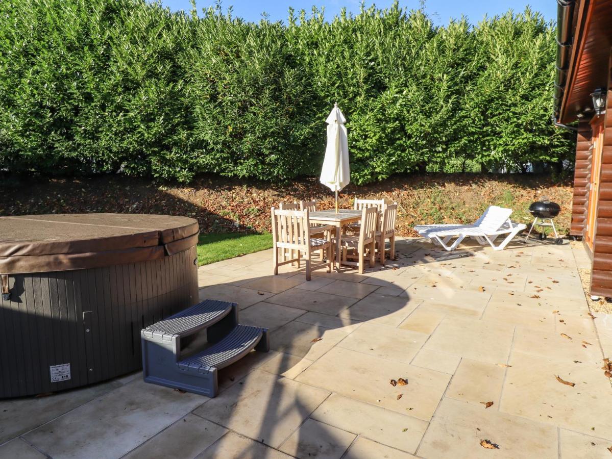 Holly Lodge Oakham Bagian luar foto